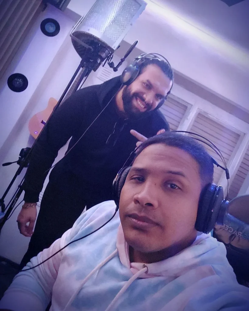 Estiduar Castro in a recording session with an artist