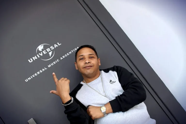 Estiduar Castro · At Universal · 2019